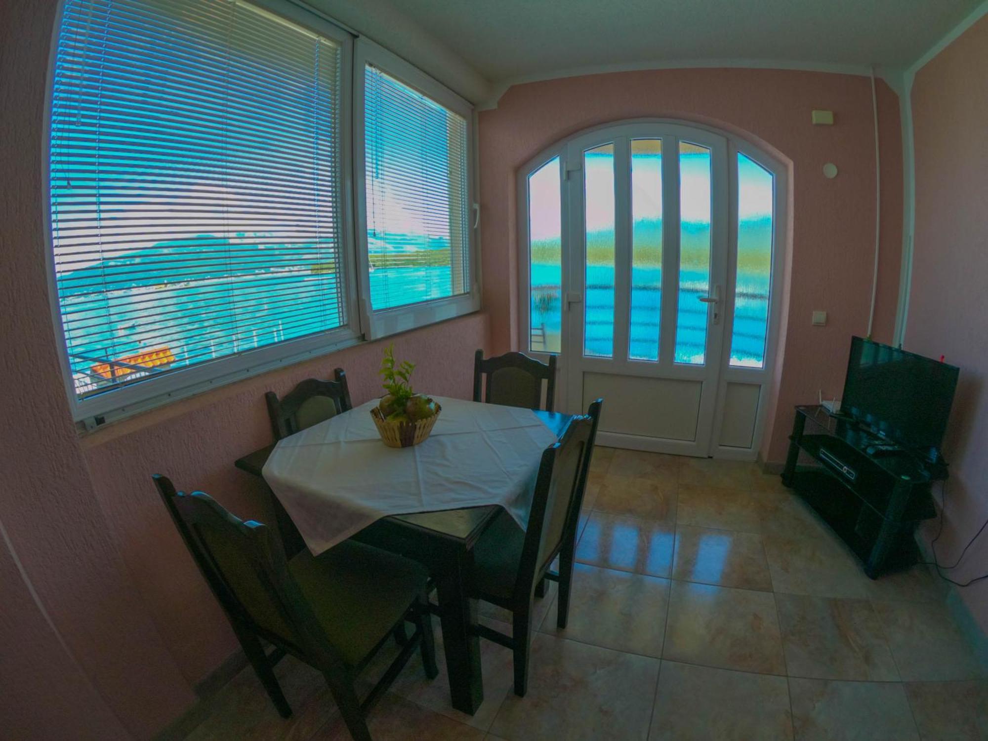 Porto Del Sole Apartments ติวัต ภายนอก รูปภาพ
