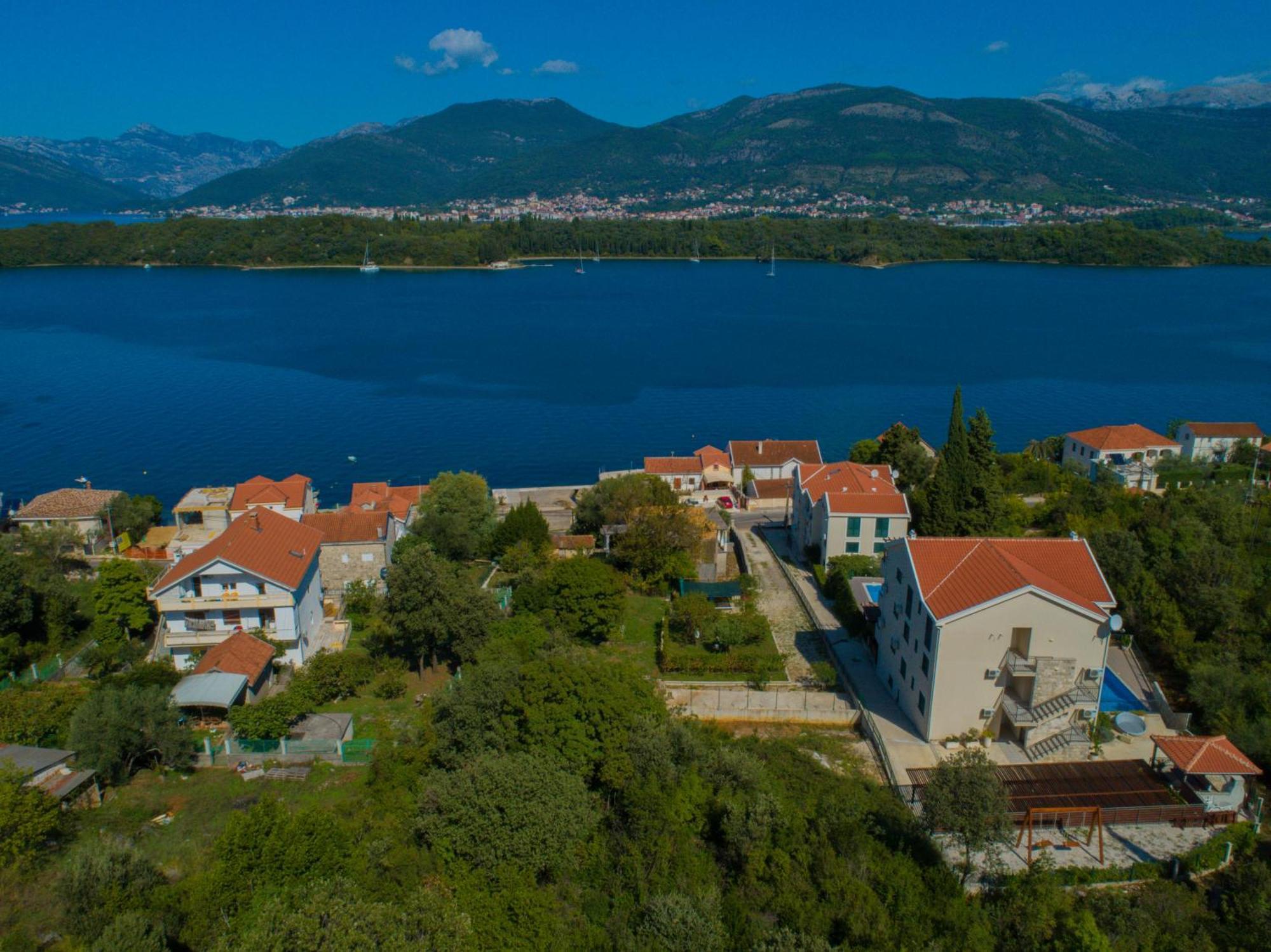 Porto Del Sole Apartments ติวัต ภายนอก รูปภาพ