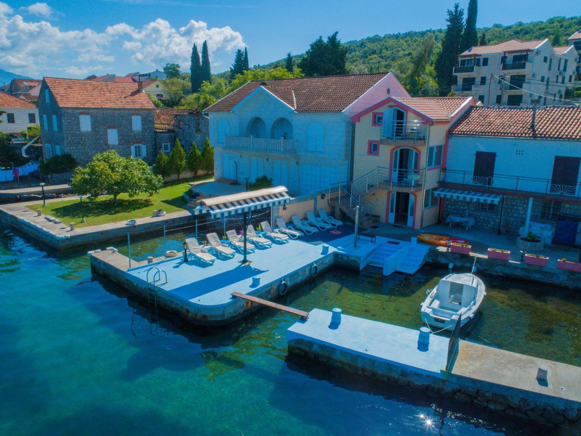 Porto Del Sole Apartments ติวัต ภายนอก รูปภาพ