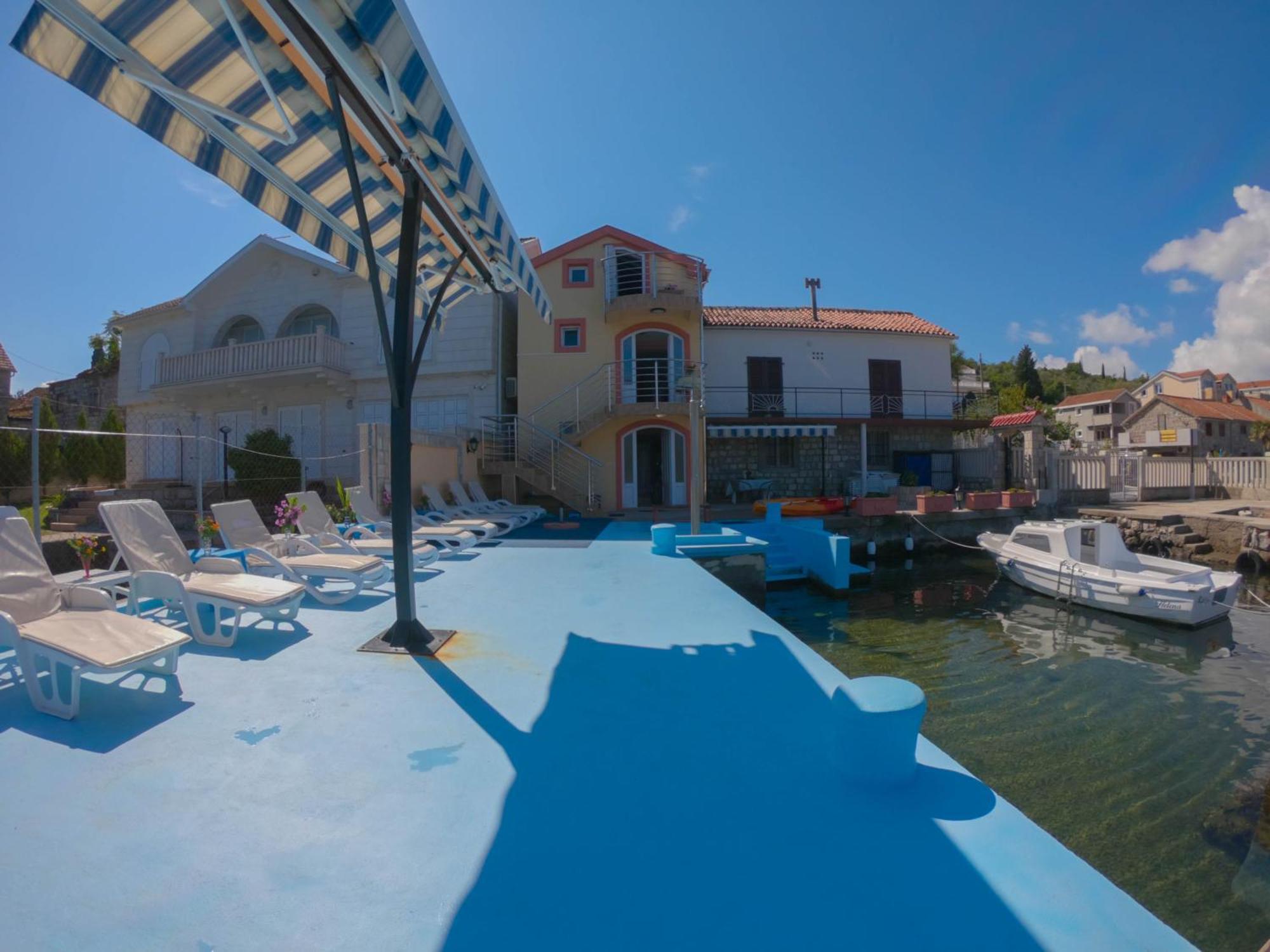 Porto Del Sole Apartments ติวัต ภายนอก รูปภาพ