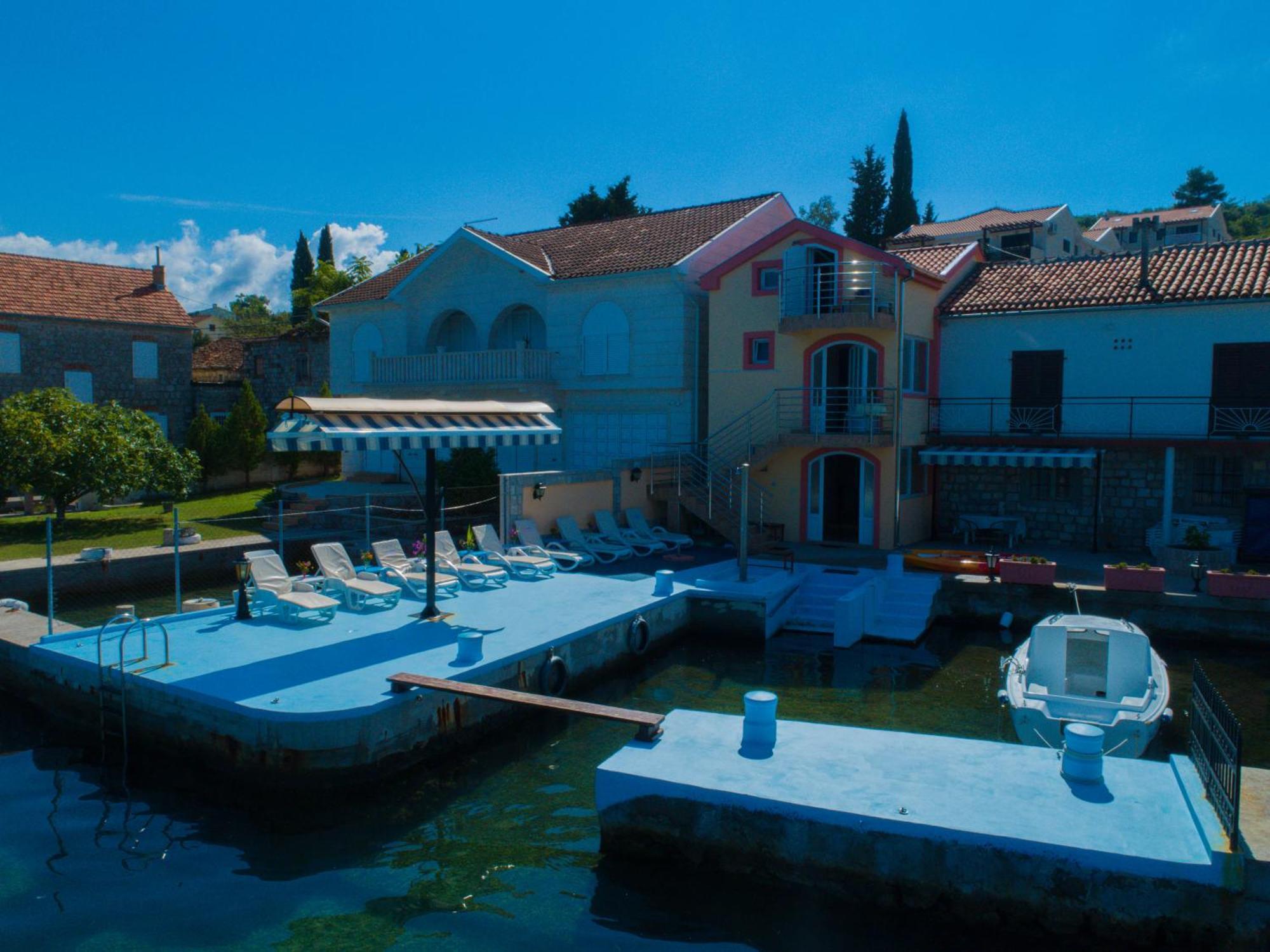 Porto Del Sole Apartments ติวัต ภายนอก รูปภาพ