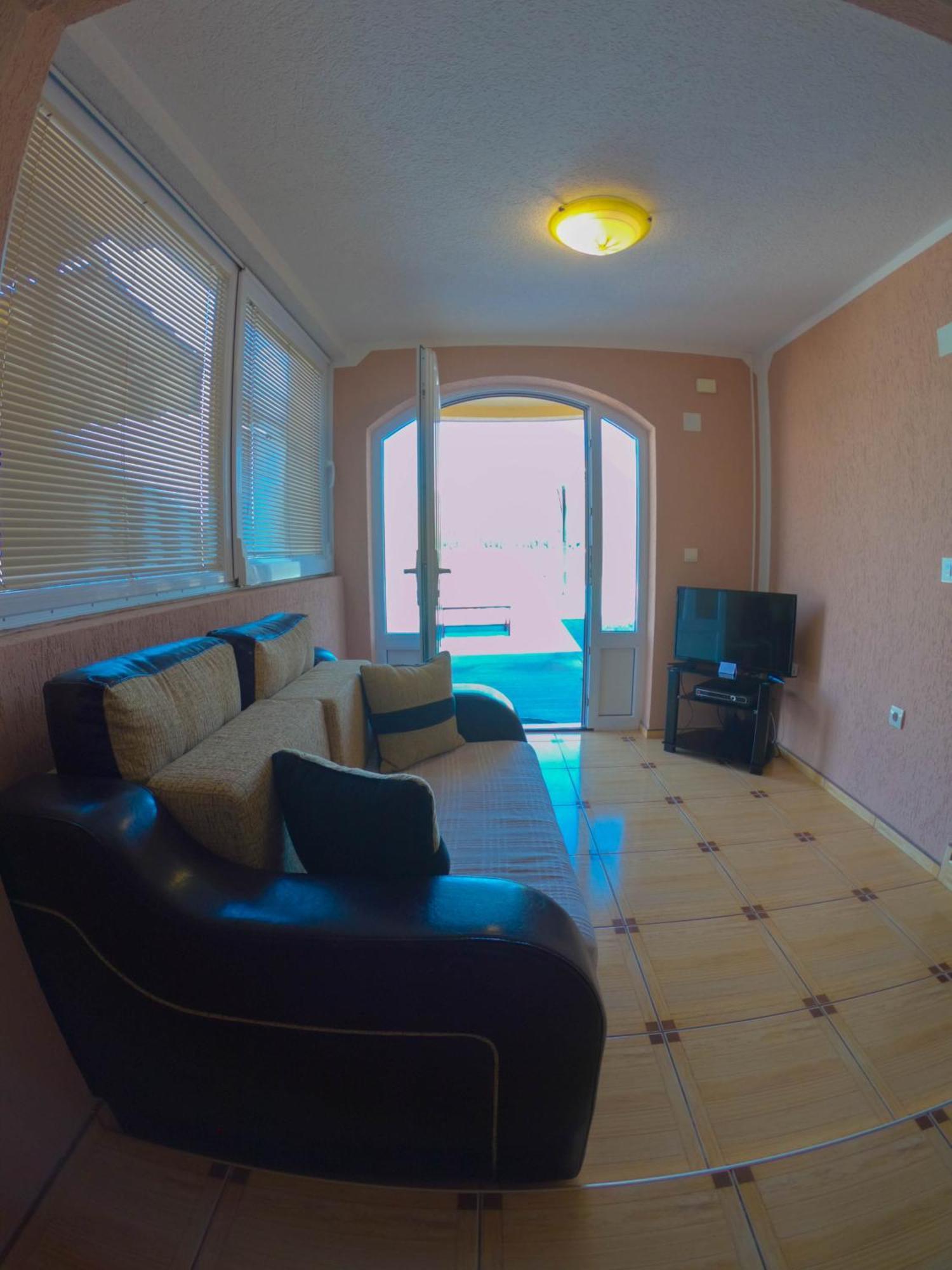 Porto Del Sole Apartments ติวัต ภายนอก รูปภาพ
